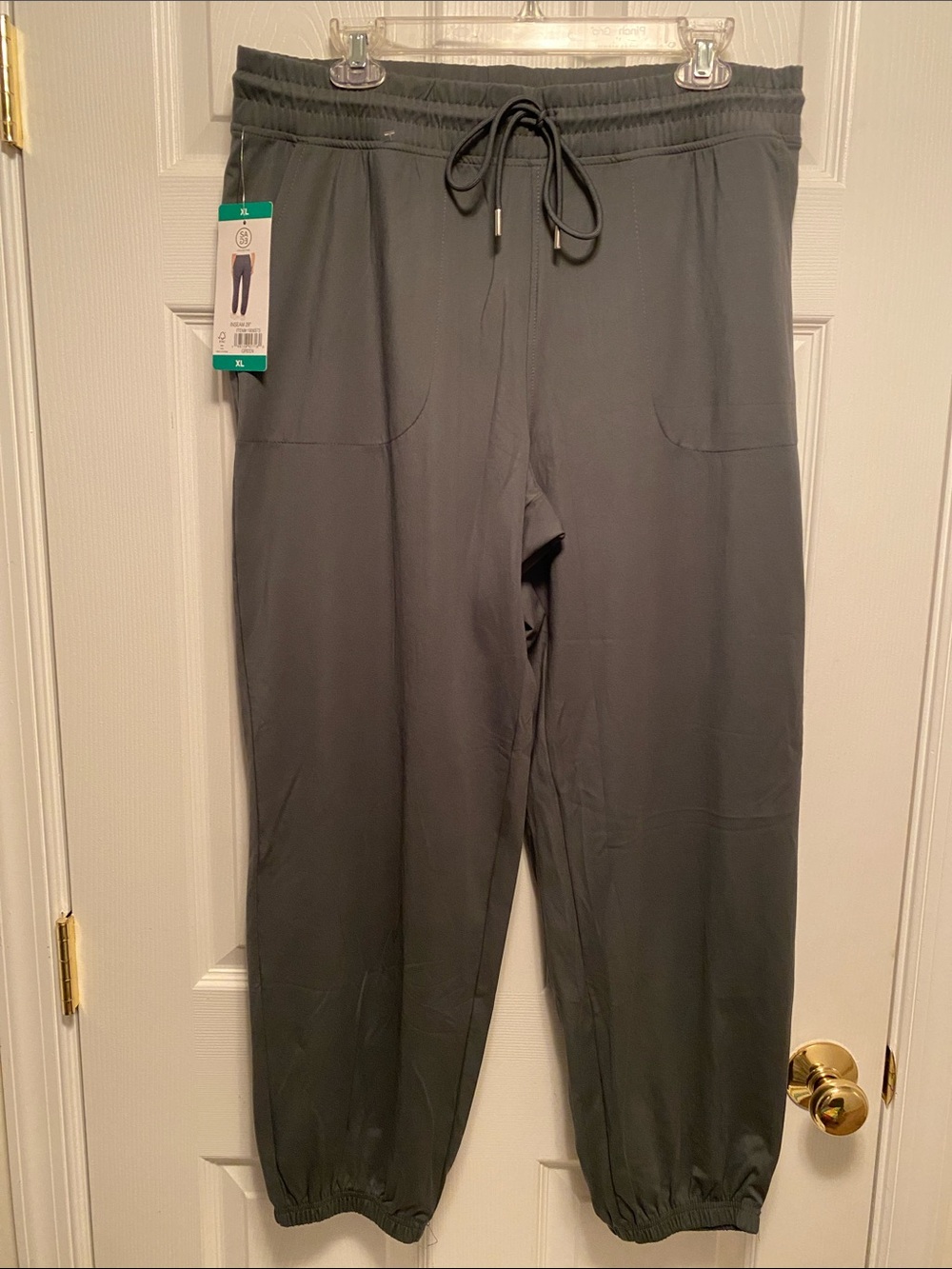 Sage Women’s Drawstring Jogger Pants…size XL